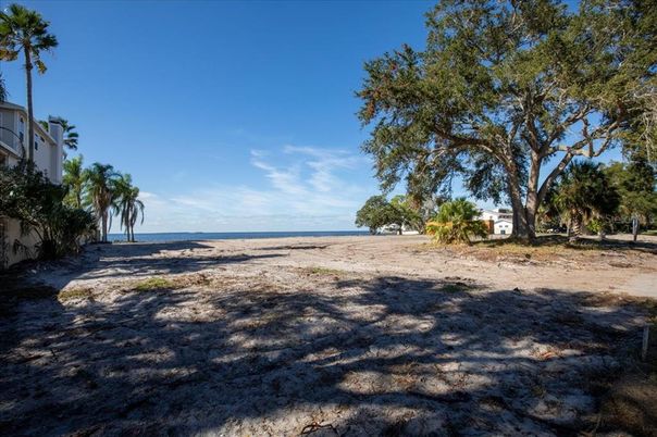 Backyard, Exterior, Lake