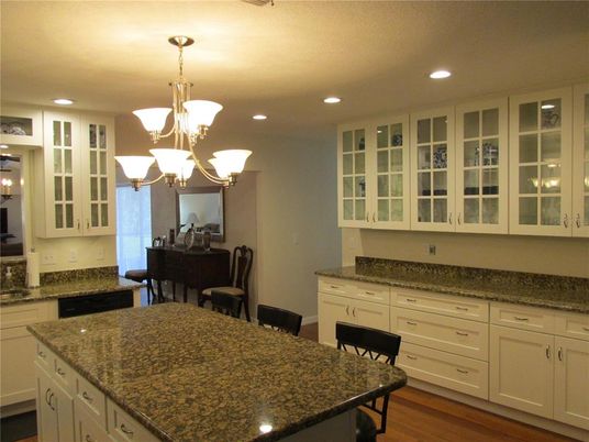 Chandelier, Dining room, Interior, Kitchen, Pendant Lights, Recessed Lighting, Wood Texture Flooring