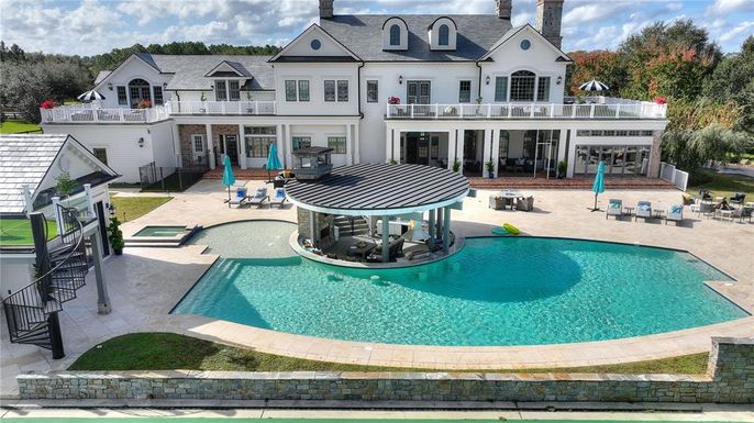 Exterior, Pool