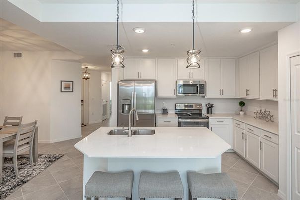 Dining room, Interior, Kitchen, Pendant Lights, Recessed Lighting, Stainless Steel Appliances