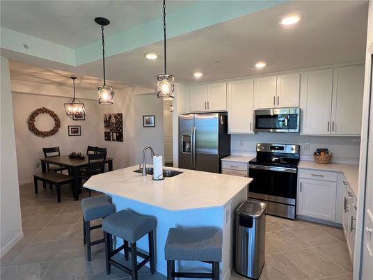 Dining room, Interior, Kitchen, Pendant Lights, Recessed Lighting, Stainless Steel Appliances