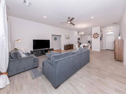 Chandelier, Dining room, Interior, Living room, Pendant Lights, Recessed Lighting, Wood Texture Flooring