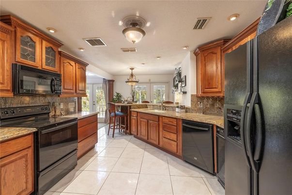 Dining room, Interior, Kitchen, Pendant Lights, Recessed Lighting