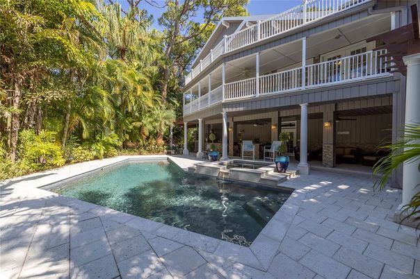 Exterior, Pool
