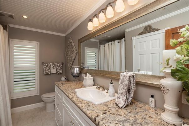 Bathroom, Interior, Recessed Lighting
