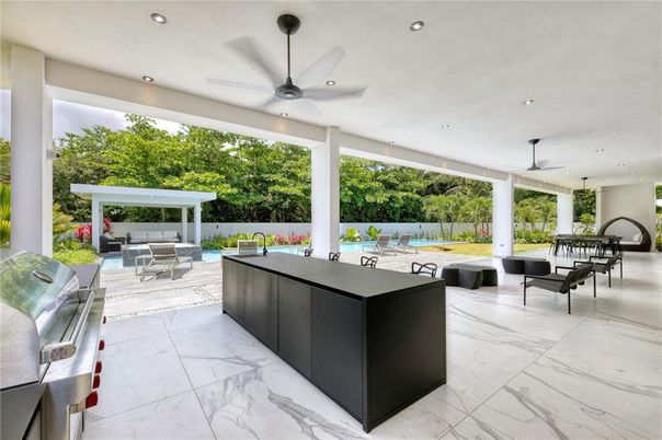 Exterior, Marble, Recessed Lighting
