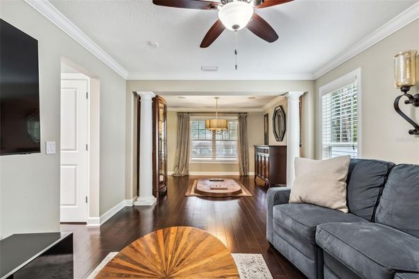 Interior, Pendant Lights, Wood Texture Flooring