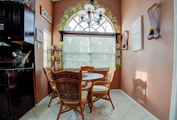 Chandelier, Dining room, Interior