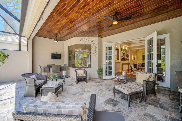 Exterior, Interior, Sun Room, Wooden Ceilings