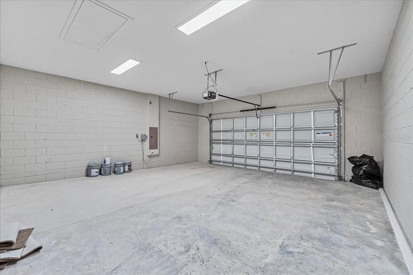 Garage, Interior