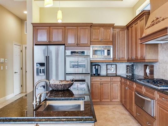 Interior, Kitchen, Pendant Lights, Recessed Lighting, Stainless Steel Appliances