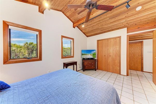 Bedroom, Interior, Wooden Beams, Wooden Ceilings