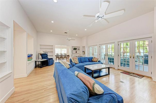 Dining room, Interior, Living room, Recessed Lighting, Wood Texture Flooring