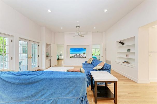 Interior, Living room, Recessed Lighting, Wood Texture Flooring