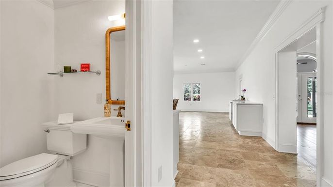 Bathroom, Interior, Recessed Lighting
