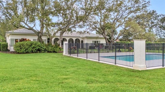 Backyard, Exterior, Pool