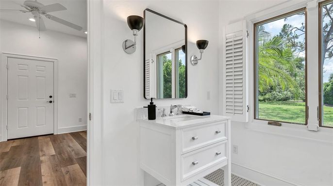 Bathroom, Interior, Recessed Lighting, Wood Texture Flooring
