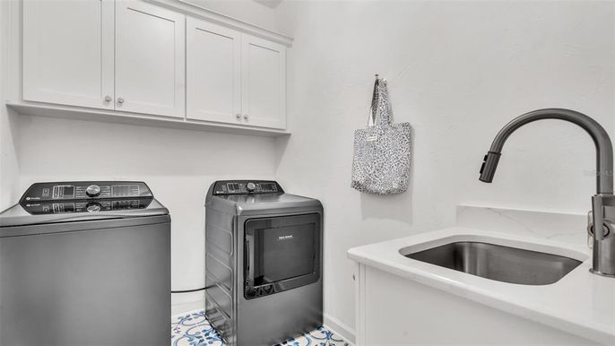 Interior, Washer