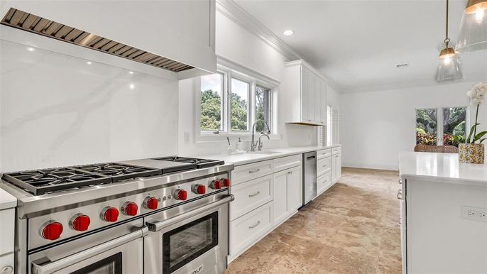 Interior, Kitchen, Pendant Lights, Recessed Lighting, Stainless Steel Appliances