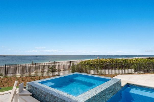 Exterior, Pool, Water