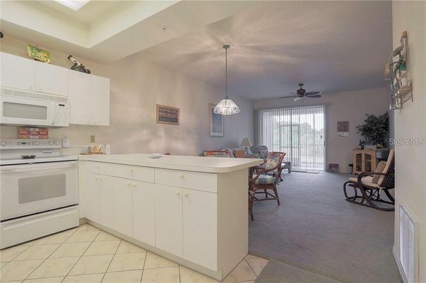 Dining room, Interior, Kitchen, Pendant Lights