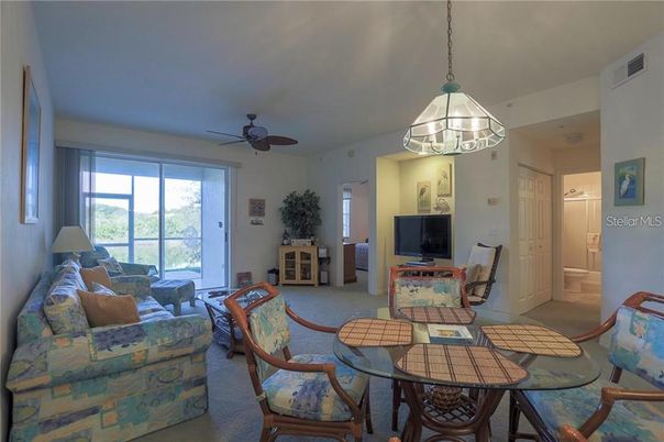 Dining room, Interior, Living room, Pendant Lights