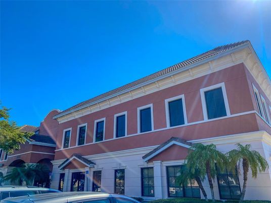 Exterior, Facade, Mediterranean