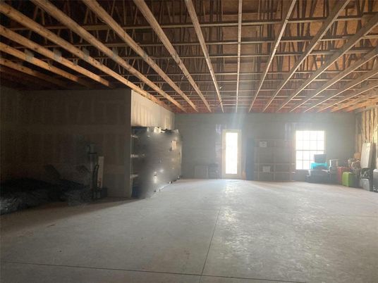 Empty room, Interior, Wooden Beams, Wooden Ceilings