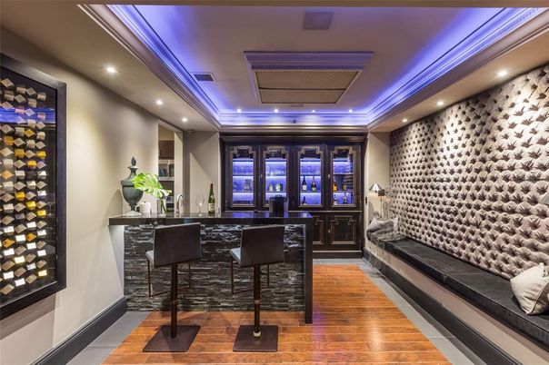 Interior, Recessed Lighting, Wood Texture Flooring
