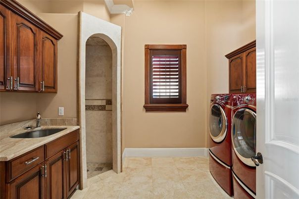 Interior, Washer