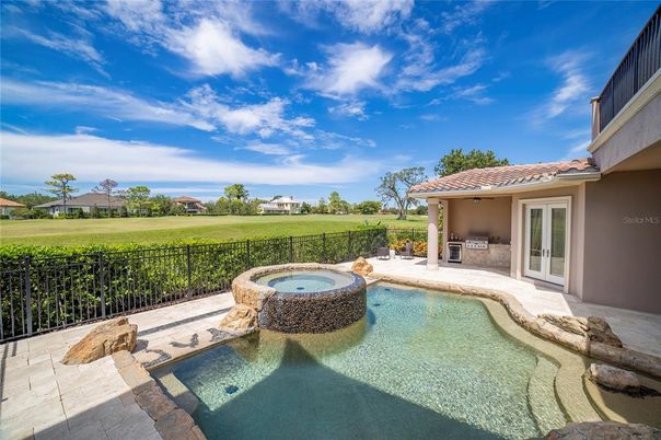 Exterior, Pool, Water