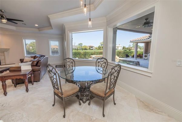 Dining room, Interior, Pendant Lights, Recessed Lighting