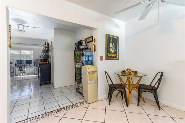 Dining room, Interior