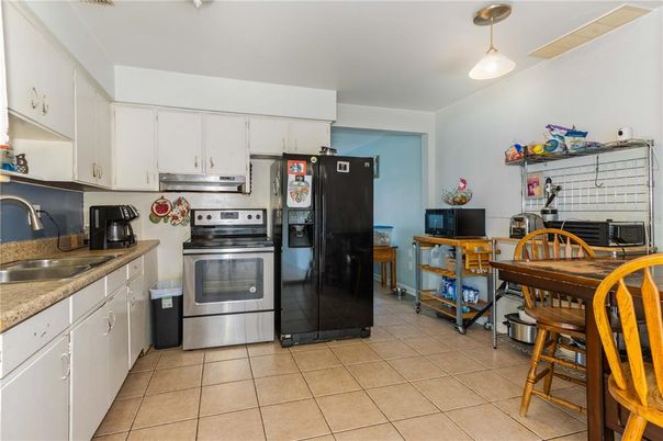 Interior, Kitchen, Pendant Lights, Stainless Steel Appliances