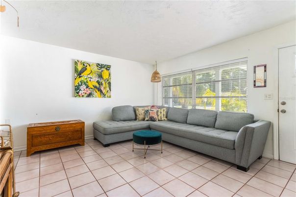 Interior, Living room, Pendant Lights
