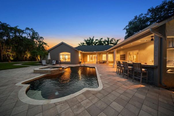 Exterior, Pool