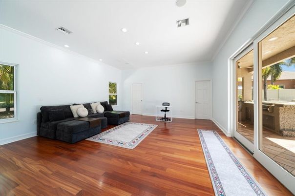 Interior, Recessed Lighting, Wood Texture Flooring