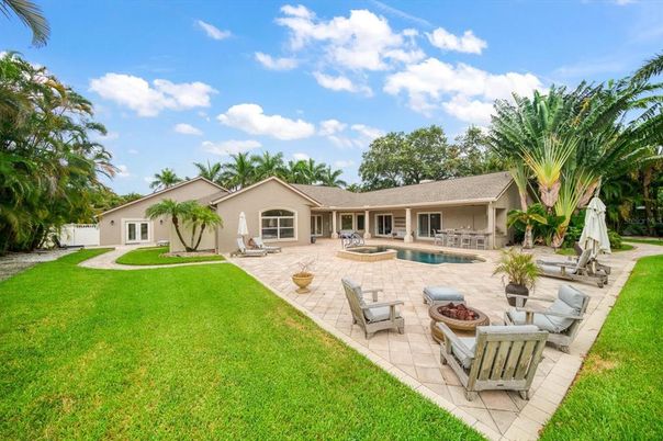 Backyard, Exterior, Pool