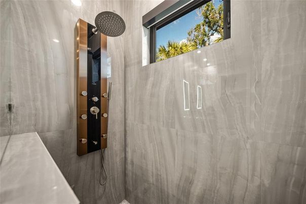Bathroom, Interior, Recessed Lighting