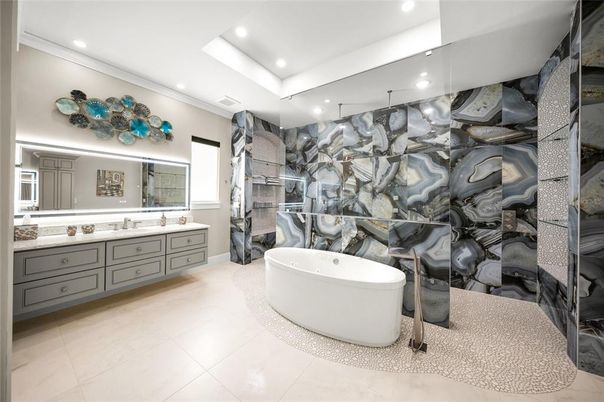 Bathroom, Dual Sink Vanities, Free Standing Baths, Interior, Recessed Lighting