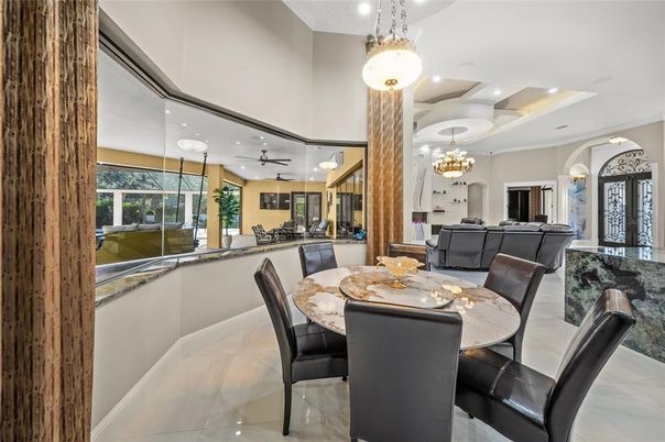 Chandelier, Dining room, Interior, Living room, Pendant Lights, Recessed Lighting