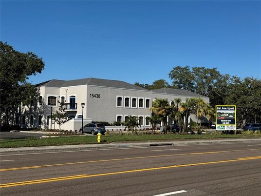 Exterior, Facade, Modern