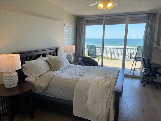 Bedroom, Interior, Water, Wood Texture Flooring