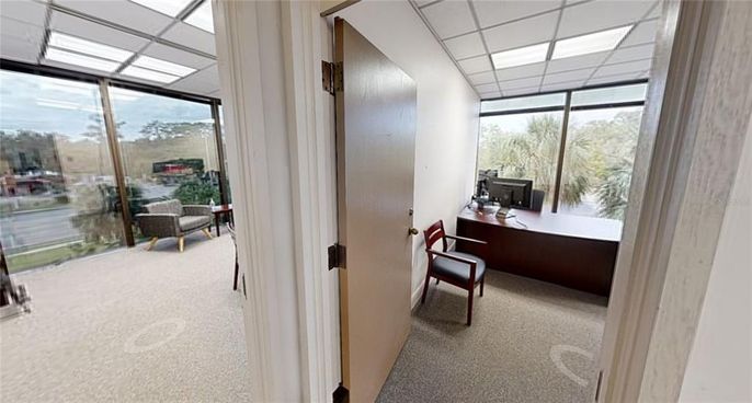 Home Office, Interior
