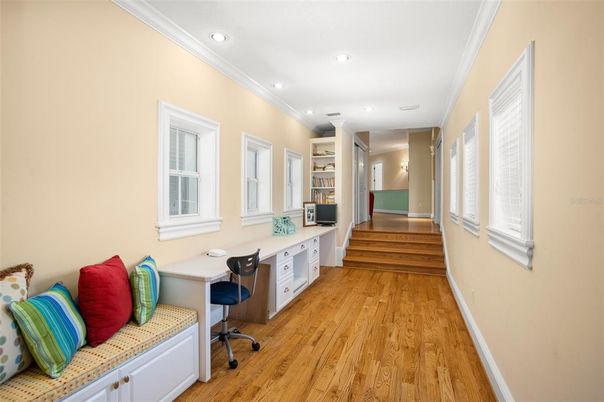 Home Office, Interior, Recessed Lighting, Wood Texture Flooring