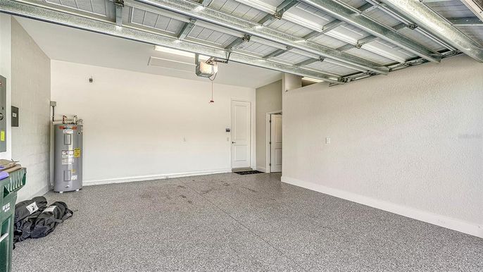 Garage, Interior