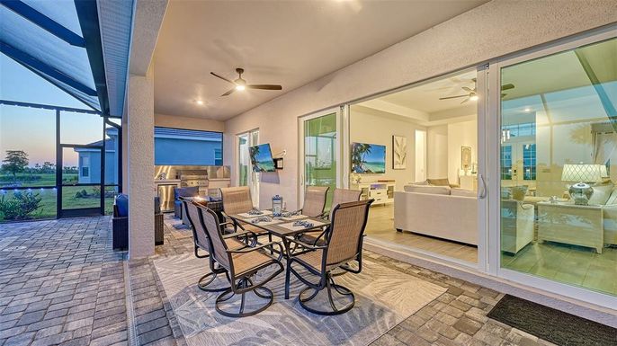 Dining room, Interior, Living room, Recessed Lighting, Sun Room