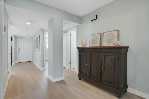 Interior, Recessed Lighting, Wood Texture Flooring