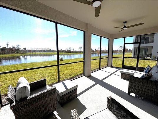 Interior, Sun Room, Water