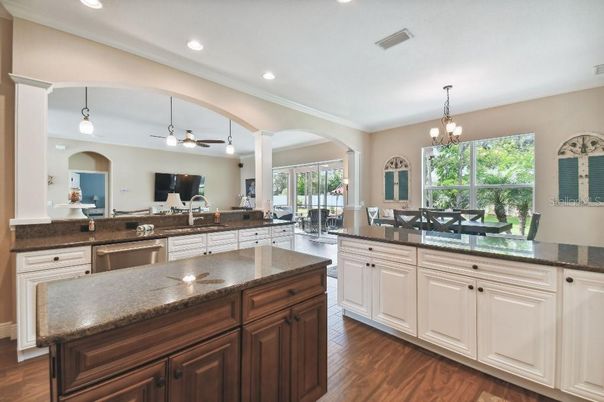 Chandelier, Dining room, Interior, Kitchen, Pendant Lights, Recessed Lighting, Wood Texture Flooring